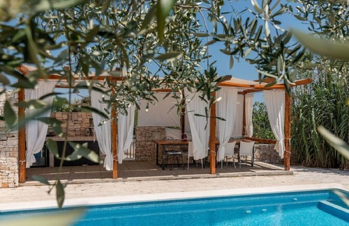 Slatine Cabin | Beautiful modern villa in a quiet place Slatine, on the island of Ciovo