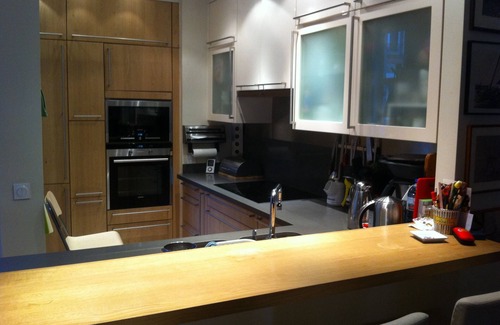 Montparnasse House | Beautiful Montparnasse-Raspail room in freestone building in Paris