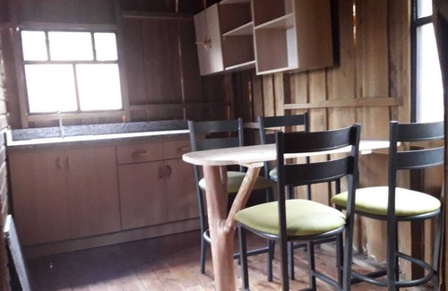 Roble Cottage | Beautiful Mountain Cottage near San José.