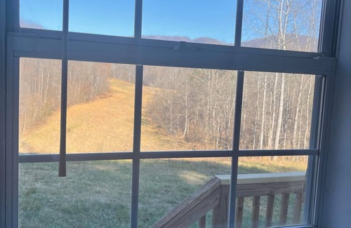 Ararat Cabin | Beautiful mountain rock cabin with 47 acres of private walking trails to enjoy