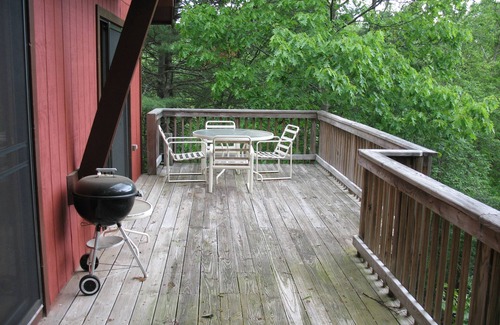 Great Cacapon Cabin | Beautiful Mountain View, Secluded Romantic, Family Friendly, WiFi, discounted