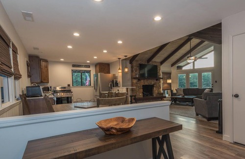 Roaring Gap House | Beautiful Mountain Getaway - Best Deck in the Mountains.