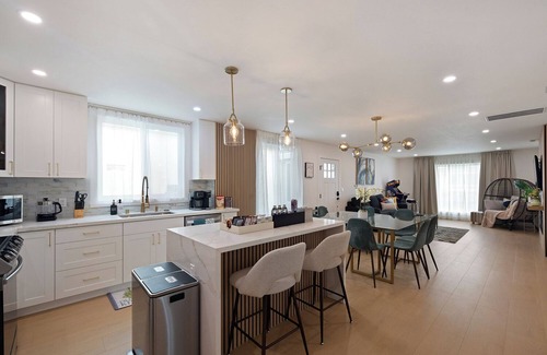 Westlake House | Beautiful Newly Remodeled 4BR 2BA Home Safe Town Near SF, SFO