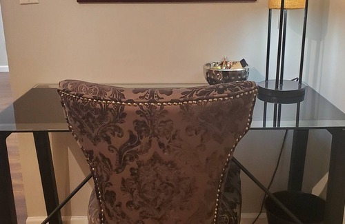 Coquitlam House | BEAUTIFUL NEWLY RENOVATED SUITE IN THE CENTER OF COQUITLAM BC.