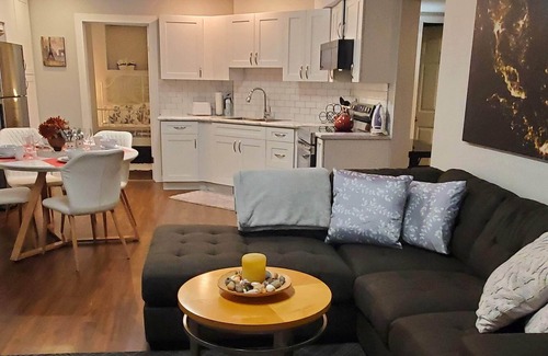 Coquitlam House | BEAUTIFUL NEWLY RENOVATED SUITE IN THE CENTER OF COQUITLAM BC.
