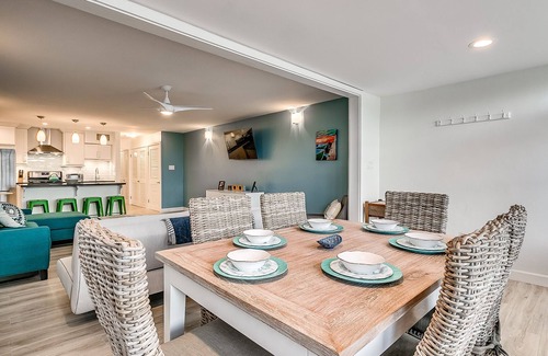 Red Hook Condo | Beautiful Newly renovated condo steps from the beach