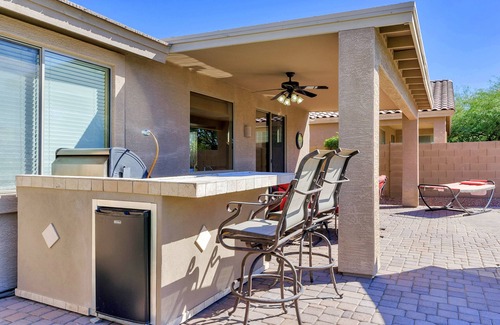 Estrella Mountain Ranch House | Beautiful Oasis In The Desert with Heated Pool