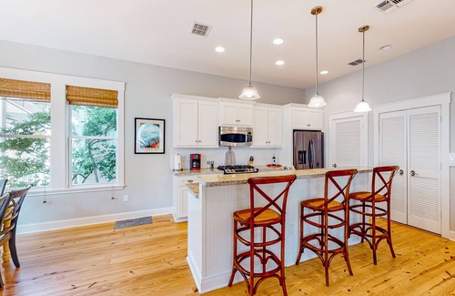 Sailhouse House | Beautiful ocean view home with pool, washer/dryer, cable, central AC