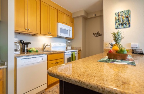Honokowai Apartment | Beautiful Ocean View High-Rise in Ka’anapali 🌴😎⛵️
