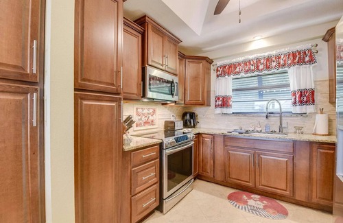 Summerland Key Villa | Beautiful Oceanfront Villa with Pool and near Key West, Florida