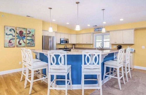 Fenwick Island House | Beautiful Oceanside House in Fenwick Island DE with 12 Person Hot Tub