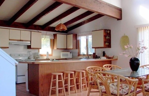 Loveladies House | Beautiful Oceanside 5 BR, 3rd Home From Private Beach, Great Ocean Views