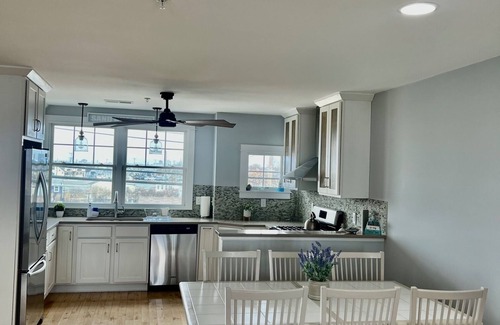 Jerusalem House | Beautiful Oceanview Townhouse in Narragansett RI with Private Beach Access