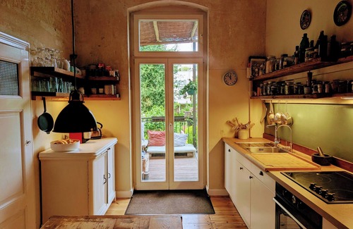 Lichterfelde Apartment | Beautiful old apartment in the villa district with garden