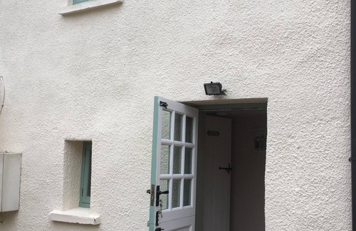 Chulmleigh Cottage | Beautiful Old Church Cottage in North Devon