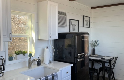 Graham House | Beautiful Place to Unplug in Nature