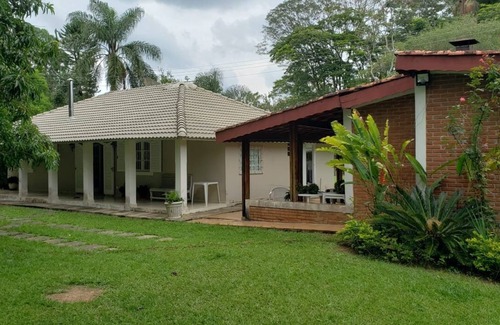 Jardim Brasil House | Beautiful place with pool, barbecue, soccer field, playground and lake.