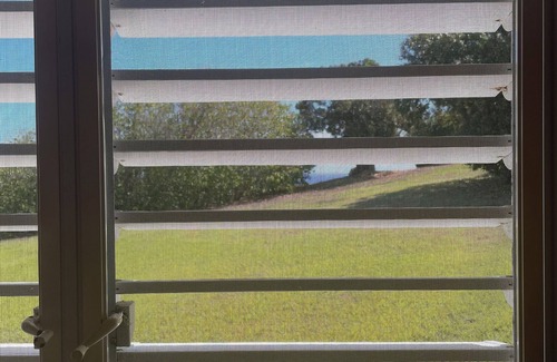 Half Moon Bay House | Beautiful Poolside Bungalow with Incredible Views. 5 mins to the beach!