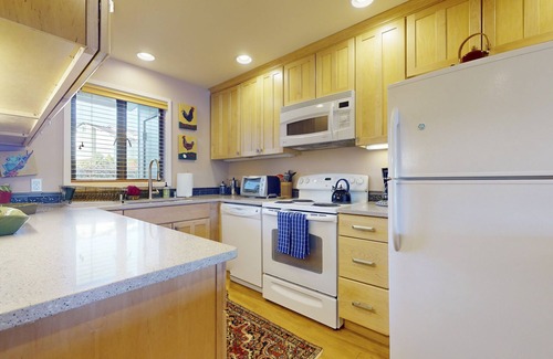 Port Ludlow Hotel | Beautiful Port Ludlow condo with views of the waterfront
