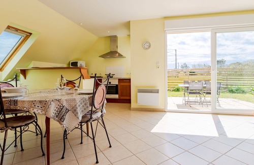 Anneville-sur-Mer House | Beautiful private villa for 4 guests with TV, terrace, pets allowed and parking