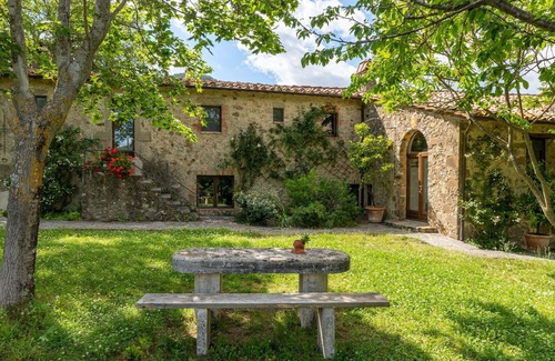 Arcidosso Villa | Beautiful private villa for 16 people with WIFI, private pool and parking