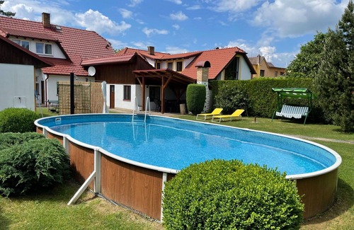 Sudomerice u Bechyne House | Beautiful private villa for 11 guests with WIFI, TV, patio, pets allowed and parking