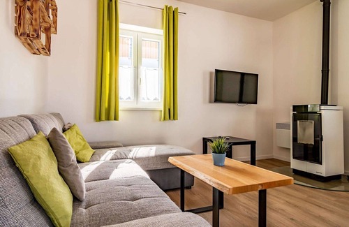 Lojzova Paseka House | Beautiful private villa for 4 people with TV, terrace and pets allowed