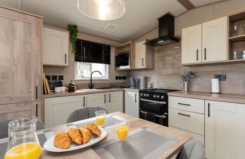 Boat of Garten House | Beautiful private villa for 4 people with TV and patio