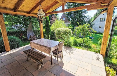 Karlovy Dvory House | Beautiful private villa for 6 people with WIFI, TV, terrace and pets allowed