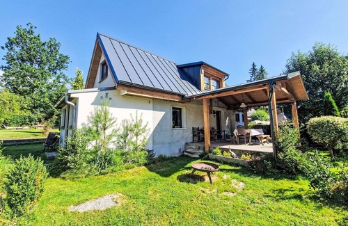 Karlovy Dvory House | Beautiful private villa for 6 people with WIFI, TV, terrace and pets allowed