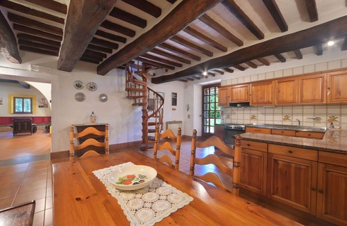 Massa Martana Villa | Beautiful private villa for 9 people with WIFI, private pool, TV, patio, pets allowed and parking