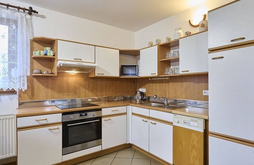 Korenov House | Beautiful private villa for 20 people with private pool, WIFI, TV, terrace, pets allowed and par.