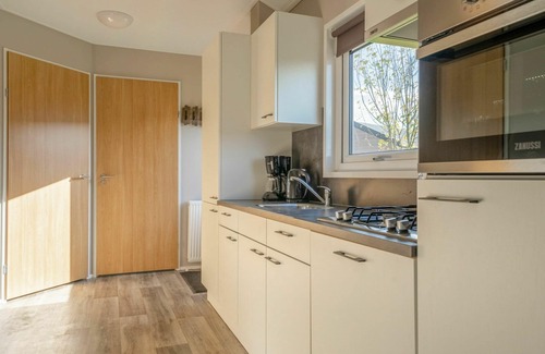 Kaatsheuvel House | Beautiful private villa for 6 people with WIFI, pool, TV and terrace