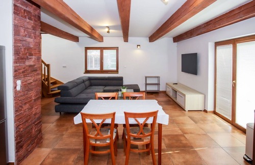 Zabovresky House | Beautiful private villa for 4 people with WIFI, TV, terrace and parking