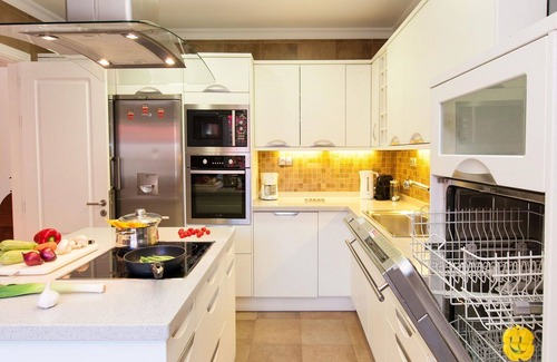 Meloneras Villa | Beautiful private villa for 8 people with private pool, WIFI, A/C, TV, patio and pets allowed