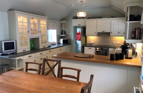 East Lewiston Villa | Beautiful private villa for 10 people with WIFI, TV, terrace, pets allowed and panoramic view