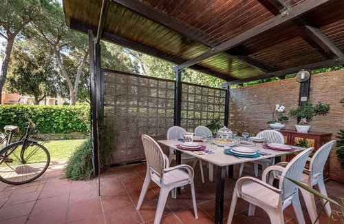 Follonica House | Beautiful private villa for 9 people with A/C, WIFI, TV, patio, pets allowed and parking