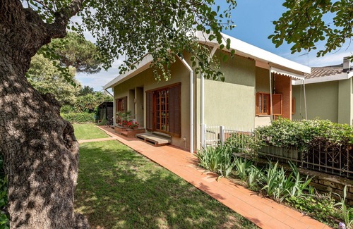 Follonica House | Beautiful private villa for 9 people with A/C, WIFI, TV, patio, pets allowed and parking