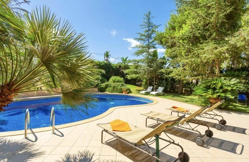 Valderice Villa | Beautiful private villa for 8 guests with WIFI, A/C, private pool, TV, patio and parking