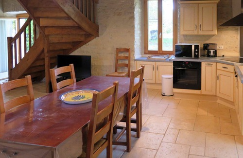 Pontcirq Villa | Beautiful private villa for 6 people with private pool, WIFI, TV, terrace, pets allowed and park.