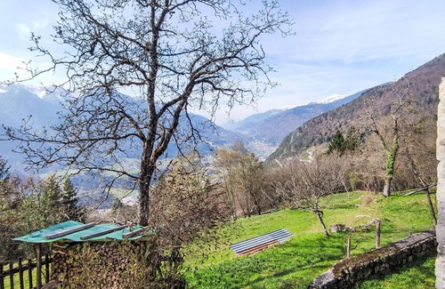 Preore House | Beautiful private villa for 6 guests with TV, patio, pets allowed, panoramic view and parking