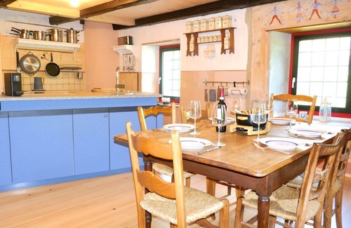 Semione House | Beautiful private villa for 6 guests with WIFI, TV, patio and parking