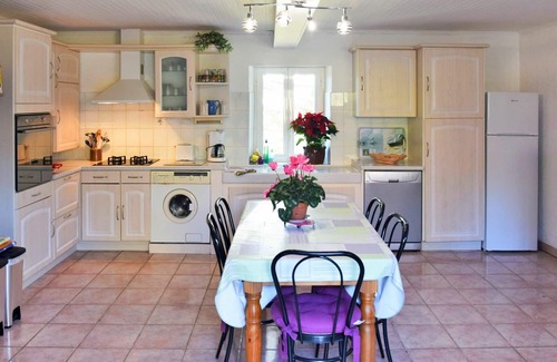 Blanquefort-sur-Briolance Villa | Beautiful private villa for 5 guests with A/C, WIFI, private pool, TV, terrace and pets allowed