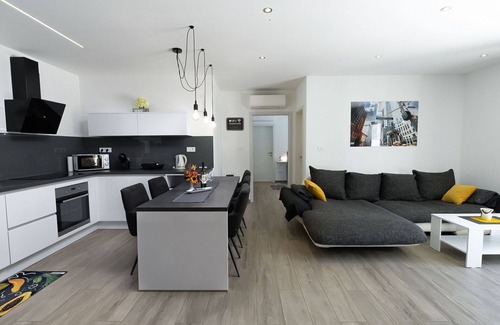 Diminici House | Beautiful private villa for 4 people with WIFI, A/C, private pool, TV, terrace and parking
