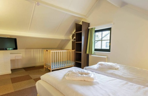 Rauw House | Beautiful private villa for 2 people with pool, WIFI, TV, terrace and parking