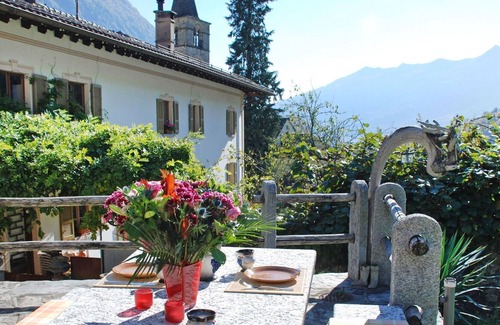 Aquila House | Beautiful private villa for 4 people with WIFI, TV, patio, pets allowed and panoramic view