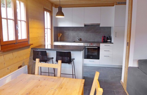 Moleson House | Beautiful private villa for 6 guests with WIFI, TV, patio, pets allowed and panoramic view