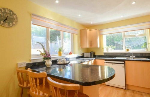 Oban House | Beautiful private villa for 8 people with WIFI, TV, terrace and pets allowed