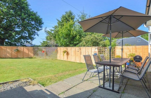 Oban House | Beautiful private villa for 8 people with WIFI, TV, terrace and pets allowed