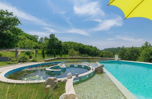 Momjan Villa | Beautiful private villa for 6 people with A/C, private pool, WIFI, terrace and pets allowed